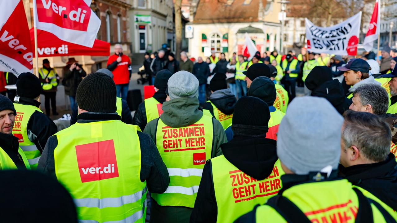 Tarifstreit - Weitere Warnstreiks Im Öffentlichen Dienst