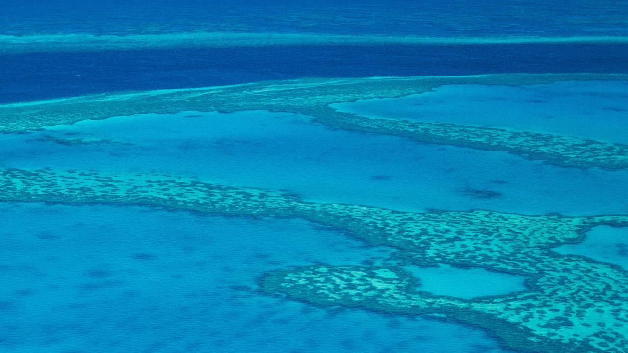 Das Great Barrier Reef in Queensland, Australen von oben gesehen. 