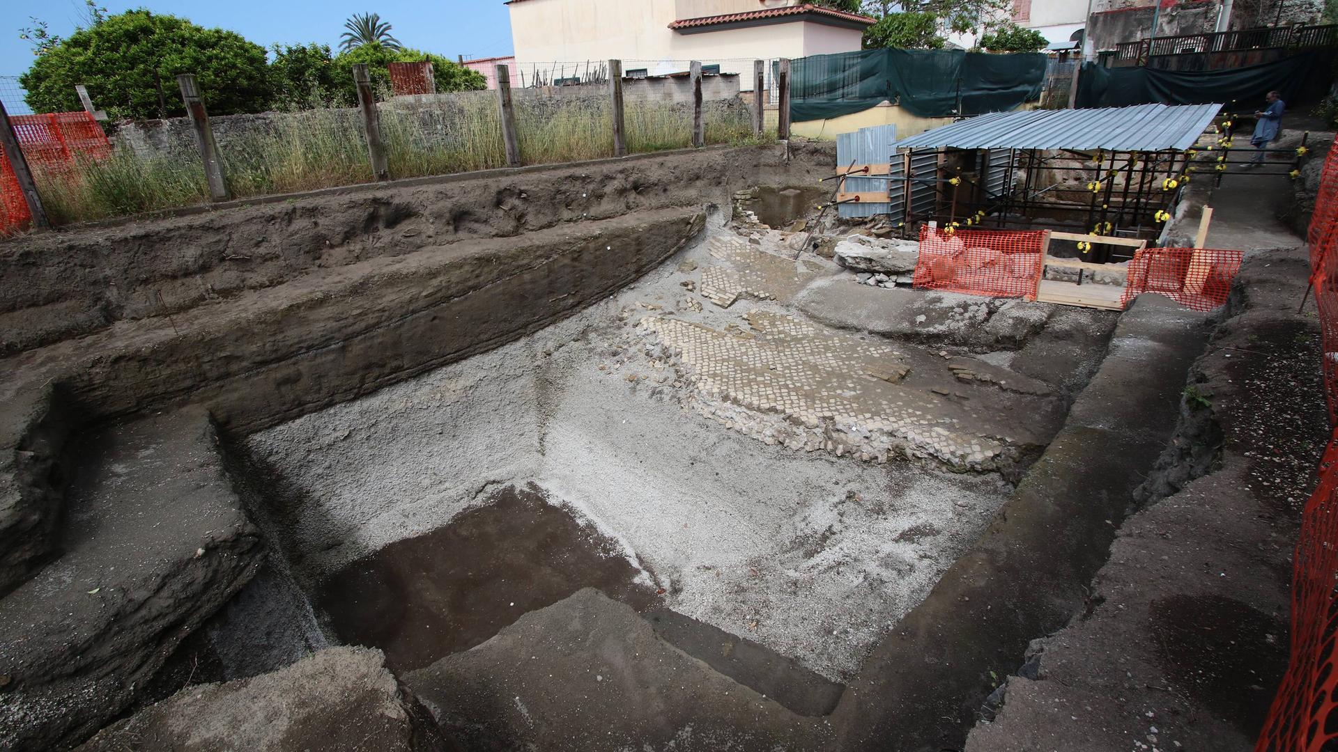 Die Ausgrabungsstätte "Civita Giuliana", nördlich von der Stadt Pompeii, die vor fast 2000 Jahren bei einem Vulkanausbruch zerstört wurde. Die Ausgrabungsstätte "Civita Giuliana", nördlich von der Stadt Pompeii, die vor fast 2000 Jahren bei einem Vulkanausbruch zerstört wurde.