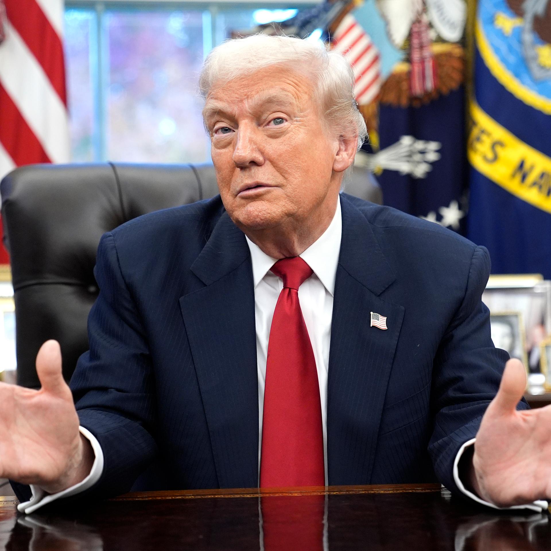 US-Präsident Donald Trump vor versammelter Presse am 21.11.2025 im Weißen Haus