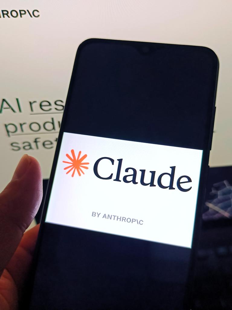 Claude by Anthropic Logo auf dem Monitor eines Smarthones 