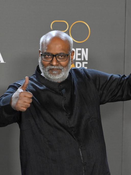 M. M. Keeravani mit dem Golden Globe in der Kategorie "Bester Filmsong". 