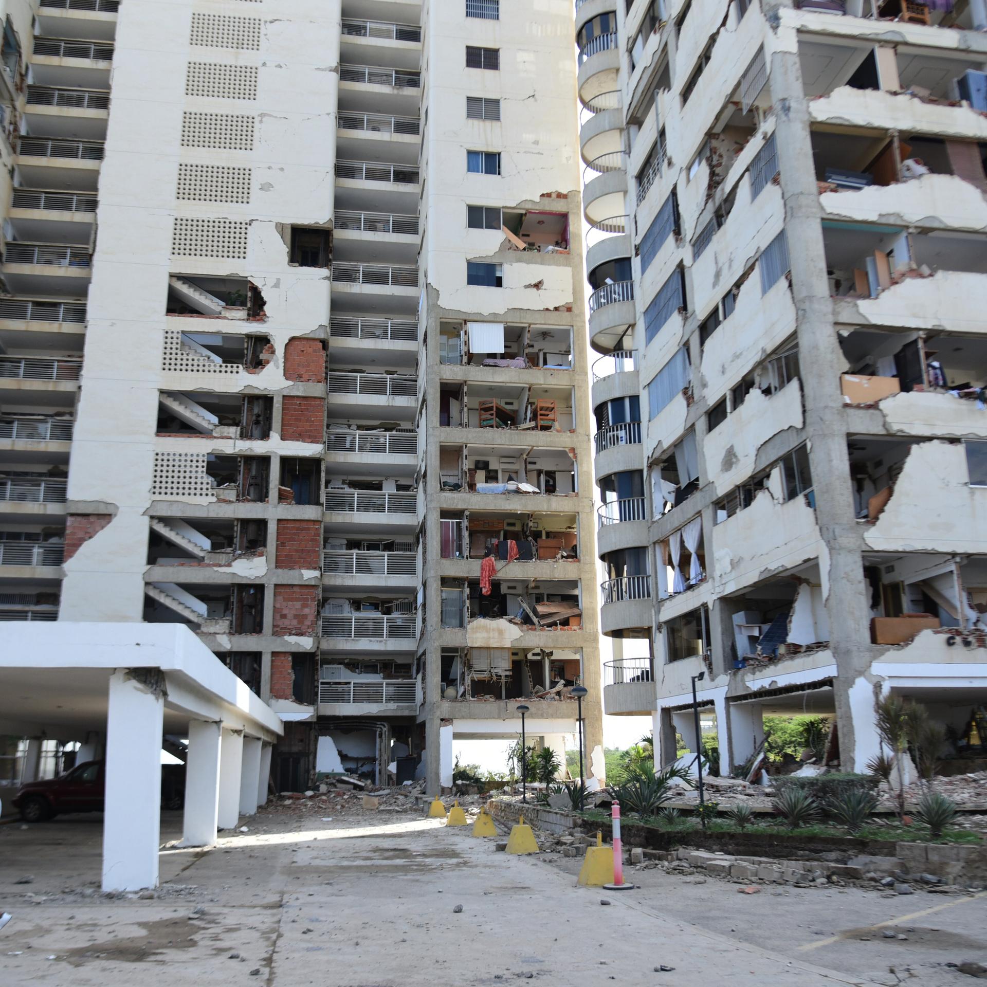 Beschädigungen an mehreren Hochhäusern in Venezuela nach dem Erdbeben. 