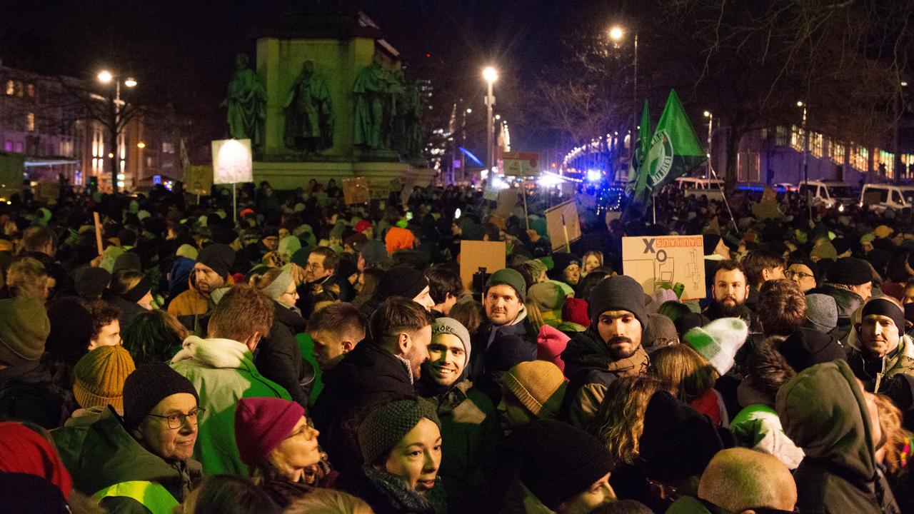 Deutschland - Weitere Demonstrationen gegen Rechtsextremismus geplant