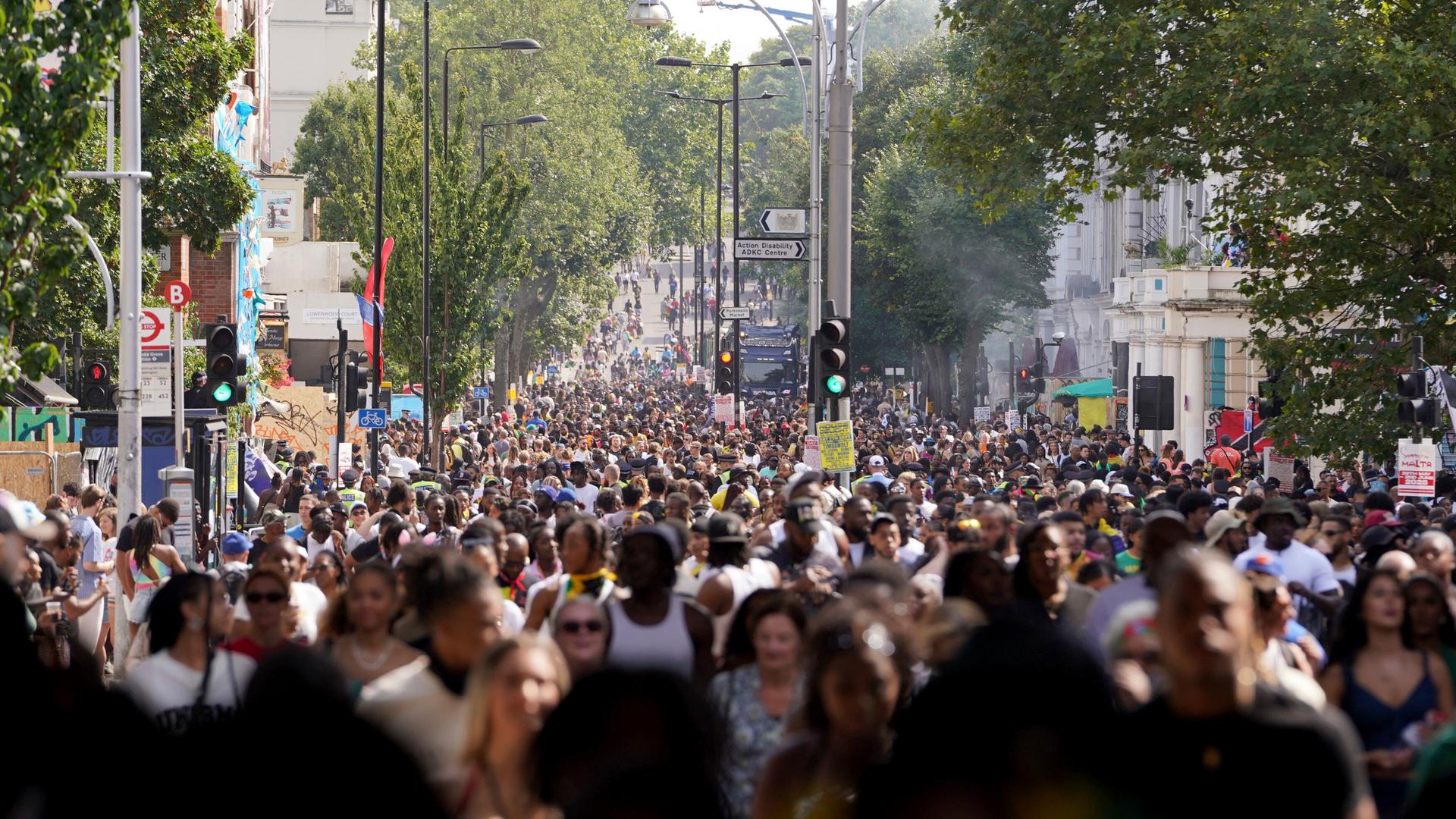 Menschenmassen während des Notting Hill Karnevals