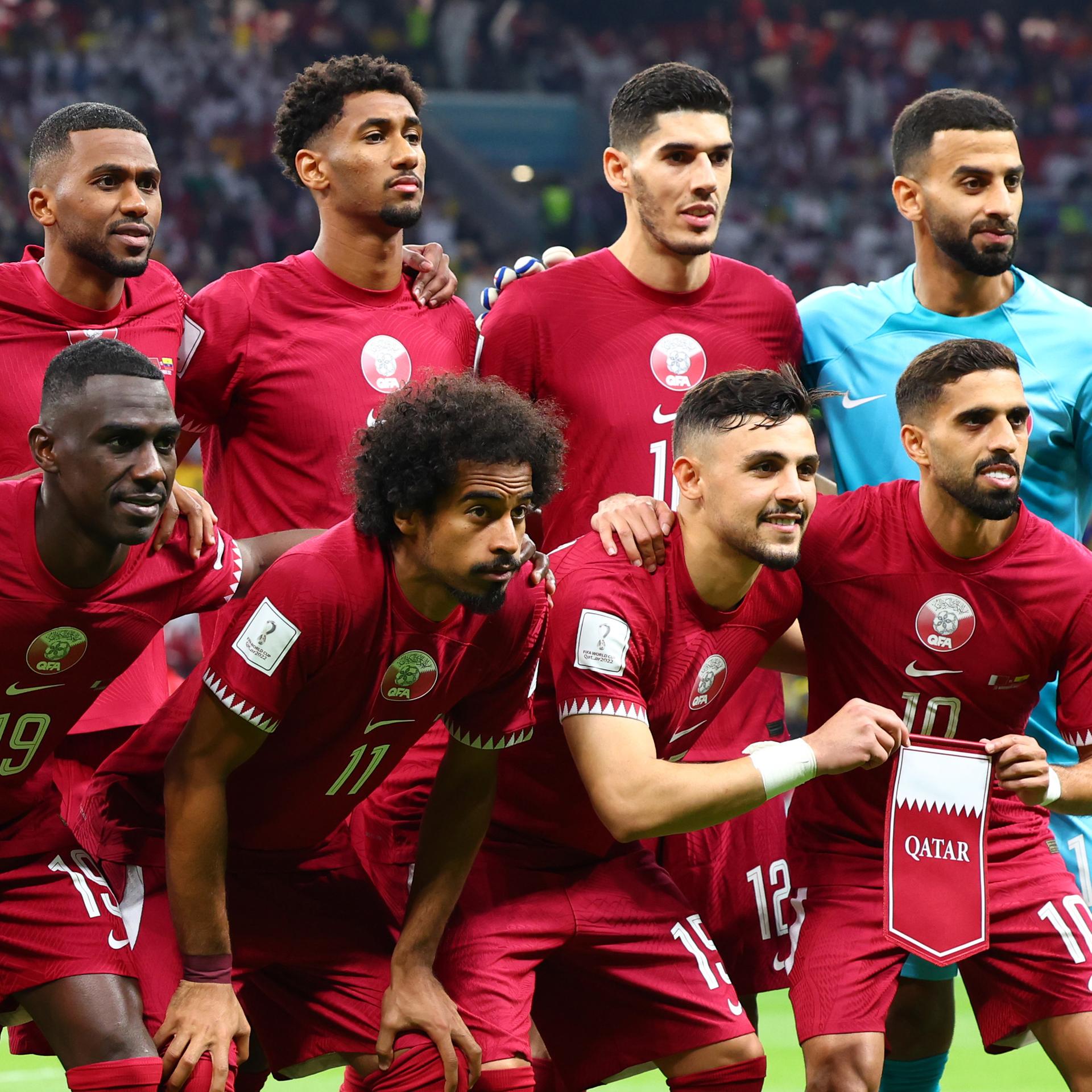 Ehemalige Gastgeberländer - Katar und Südafrika qualifizieren sich für Fußball-WM