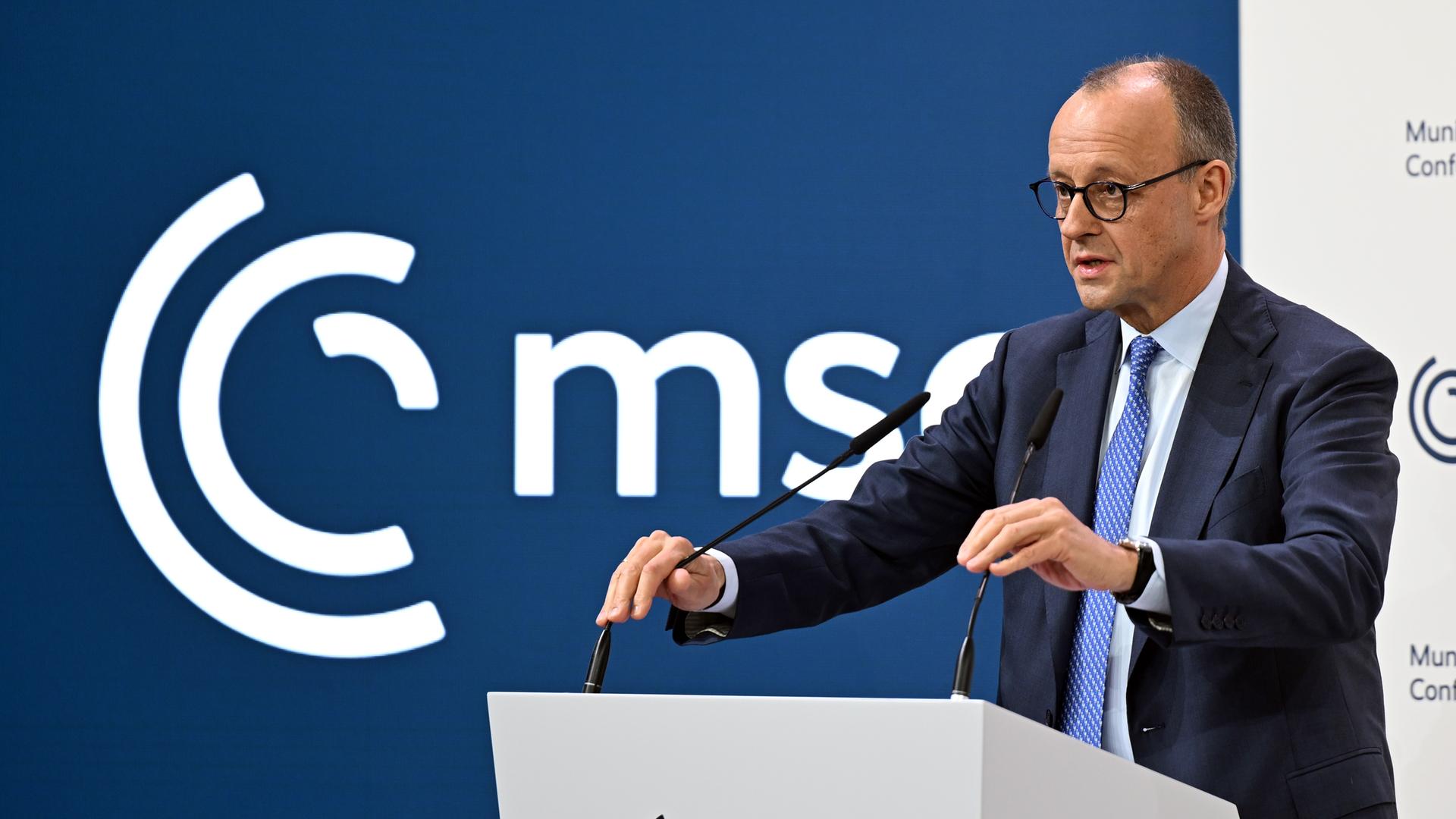 Bundeskanzler Friedrich Merz (CDU) spricht bei der Eröffnung der Münchner Sicherheitskonferenz (MSC).