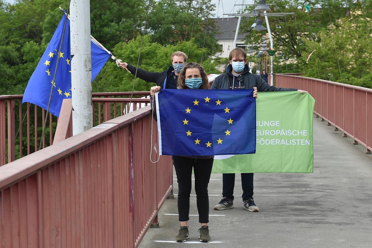 Eine Kundgebung unter dem Motto Für die Deutsch-Französische Freundschaft an der Freundschaftsbrücke in Kleinblittersdorf findet am Samstag 09.05.2020 statt.