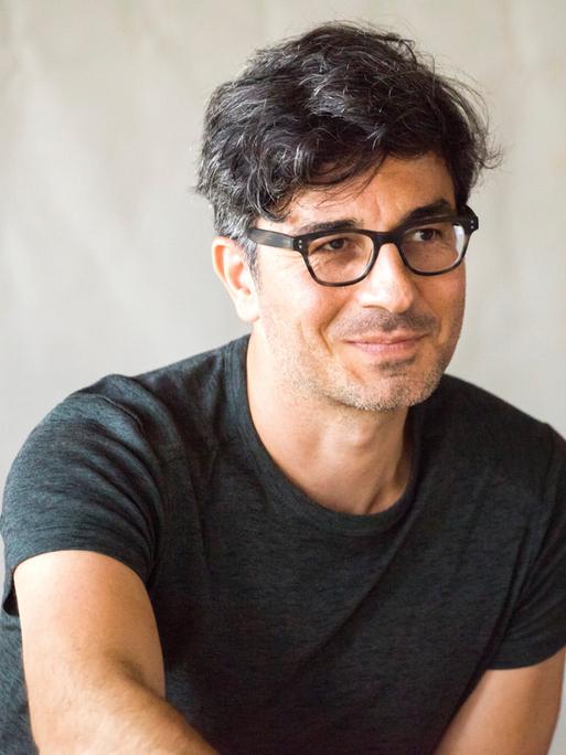 Der Dramaturg und Autor Mehdi Moradpour