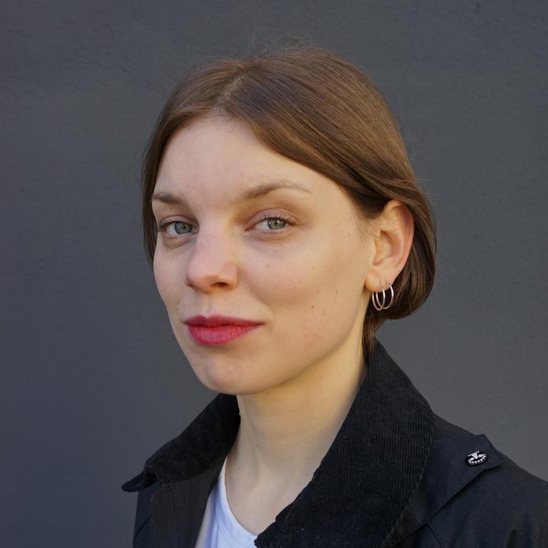 Porträt der Autorin Ann-Kristin Tlusty