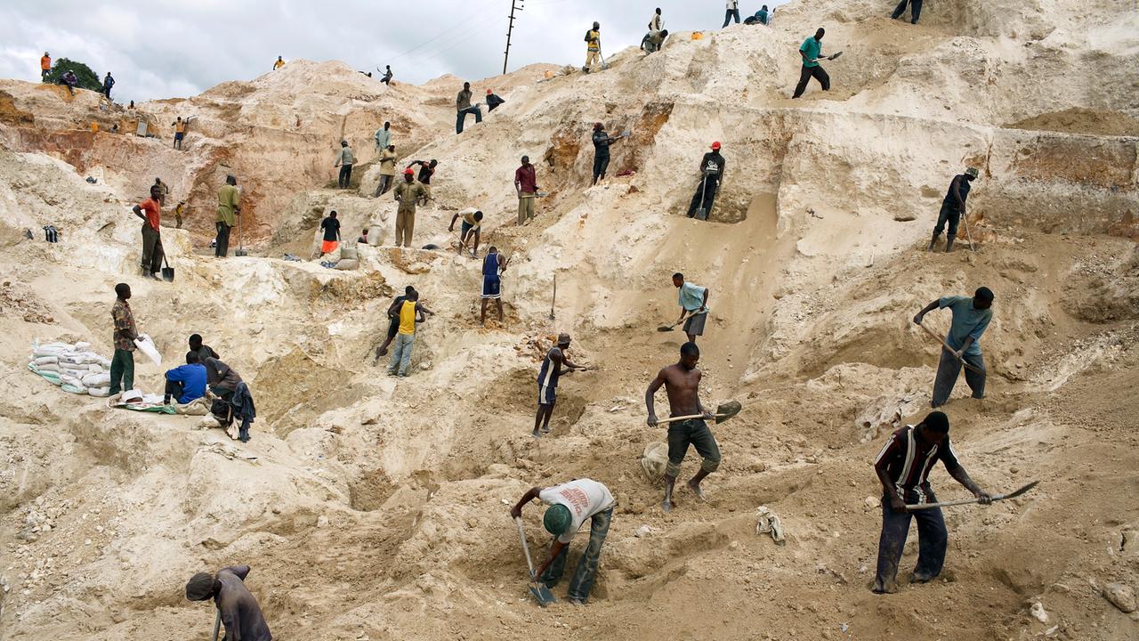 Rund 4.000 Minenarbeiter graben im Kongo (Demokratische Republik Kongo) nach Kupfer. (Symbolbild)
