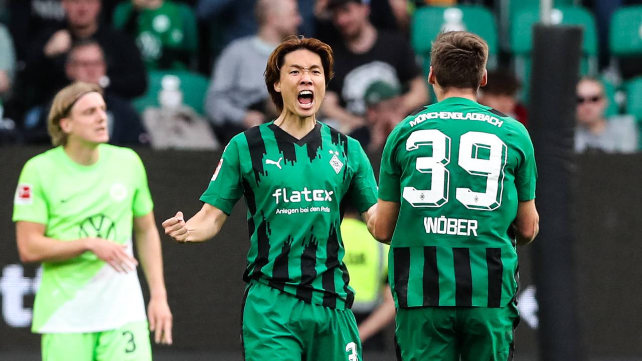 Torschütze Ko Itakura von Borussia Mönchengladbach jubelt nach seinem Treffer zum 1:1.