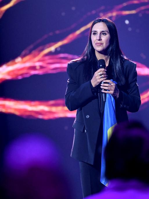 Die ukrainische Sängerin Jamala, steht bei der Show "Germany 12 Points - der deutsche ESC-Vorentscheid" auf der Bühne