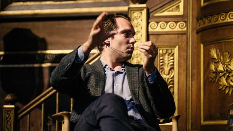 Der Historiker, Journalist und Schriftsteller Simon Strauss beim Kulturfestival Golden Days 2019 in Kopenhagen