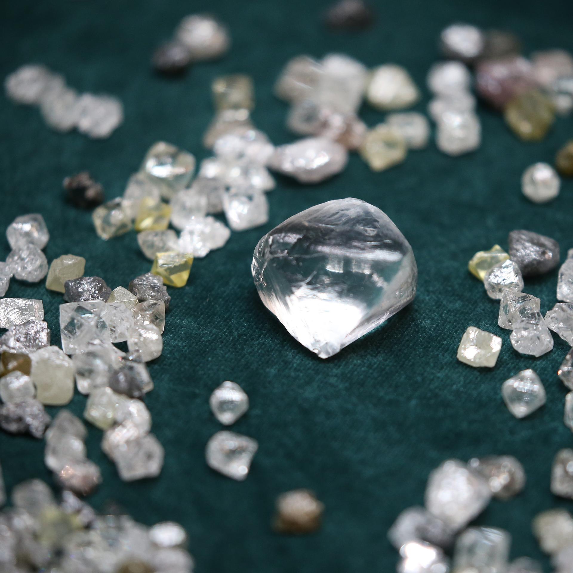 Russische Diamanten - Wie der Edelsteinhandel kontrolliert werden soll
