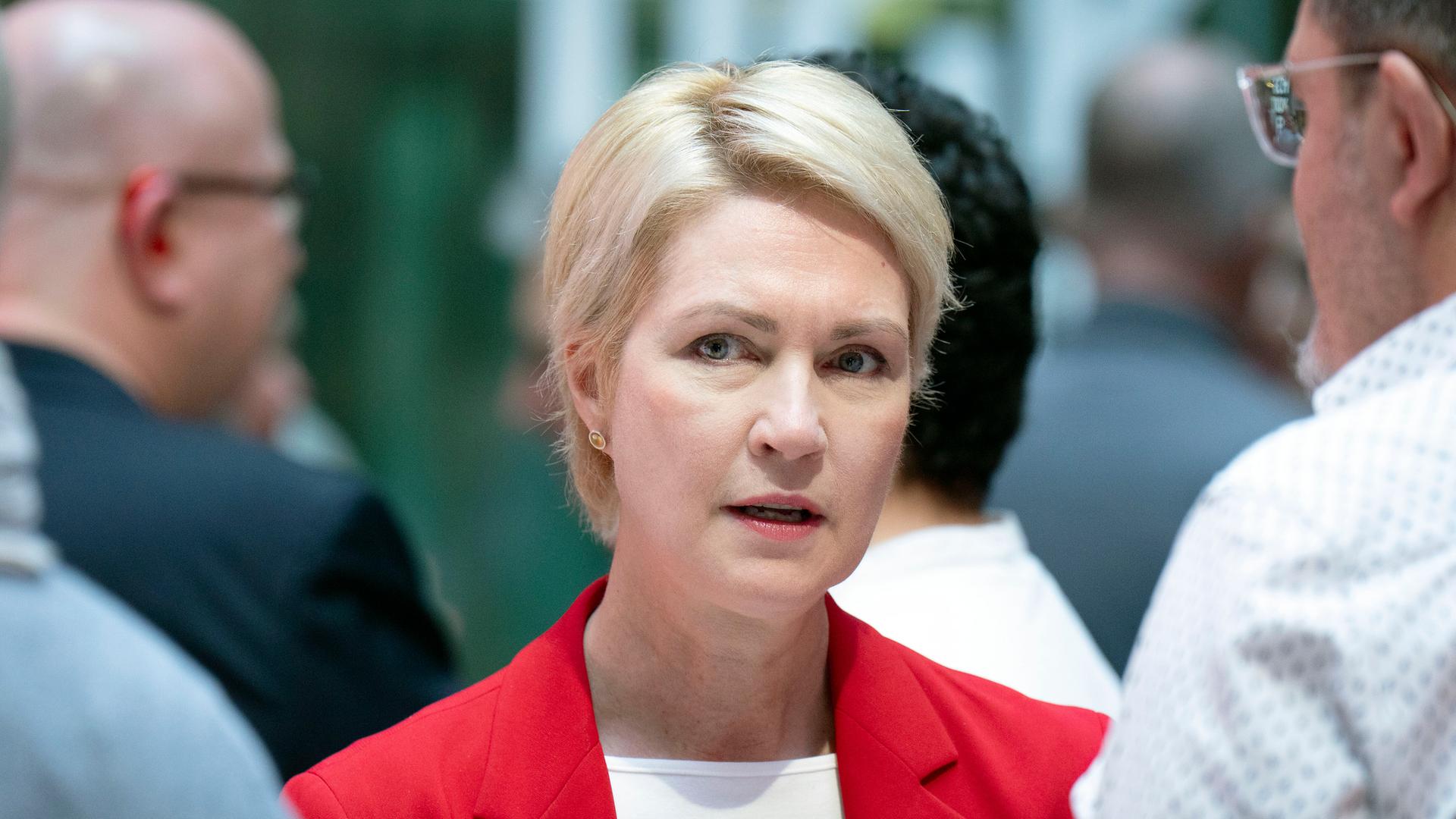 Die Ministerpräsidentin von Mecklenburg-Vorpommern, Manuela Schwesig, im Porträt.  
