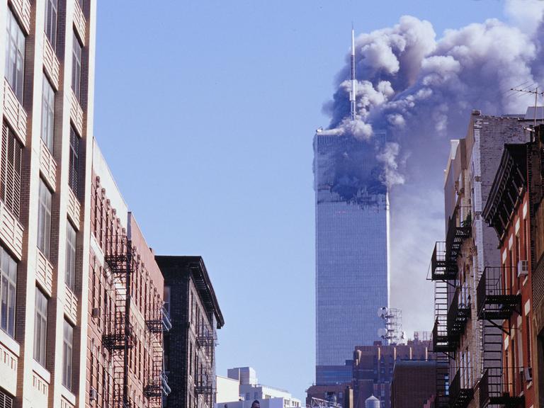 11. September 2001 Angriff auf das World Trade Center in New York 11. September 2001 Angriff auf das World Trade Center in New York