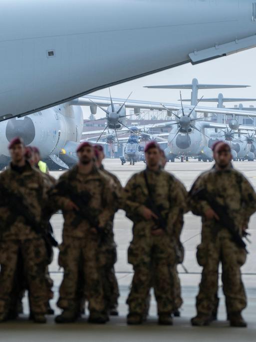 Rückkehr Evakuierungsverband und Abschlussappell zur Evakuierungsmission aus dem Sudan Fliegerhorst Wunstorf bei Hannover