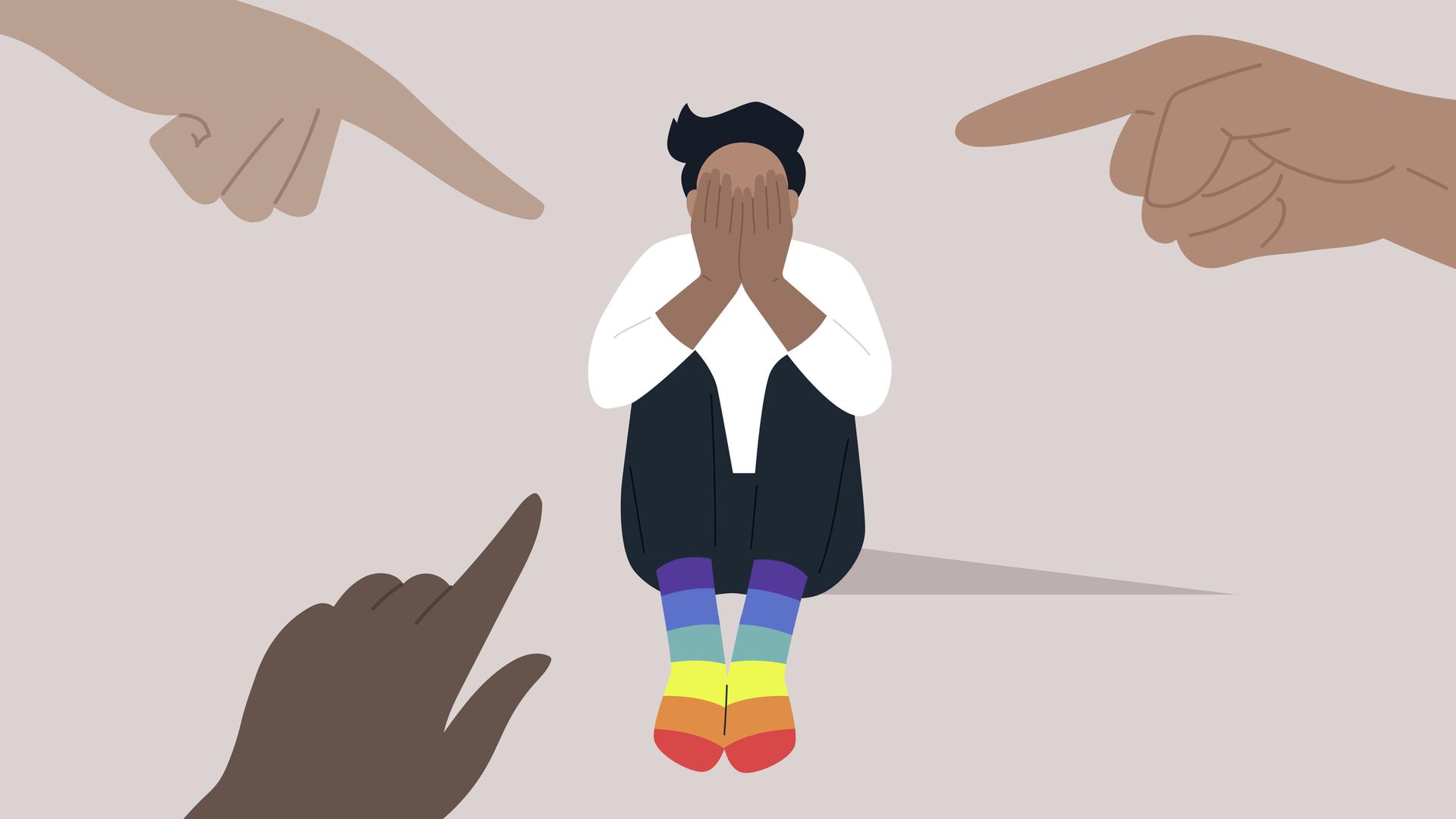 Illustration von Fingern, die aus unterschiedlichen Ecken auf eine LGBTQ Person zeigen, die regenbogenfarbene Socken trägt. Die Person verdeckt ihr Gesicht mit ihren Händen. Illustration von Fingern, die aus unterschiedlichen Ecken auf eine LGBTQ Person zeigen, die regenbogenfarbene Socken trägt. Die Person verdeckt ihr Gesicht mit ihren Händen.
