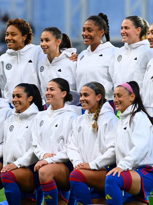 21st July 2023: Dunedin, New Zealand. The Philippines team line up, Mannschaftsbild, Totale FIFA Women& x2019s World Cup match between the Philippines and Switzerland held at the Dunedin Stadium, Dunedin, New Zealand PUBLICATIONxNOTxINxUK ActionPlus12533033 BlakexArmstrong