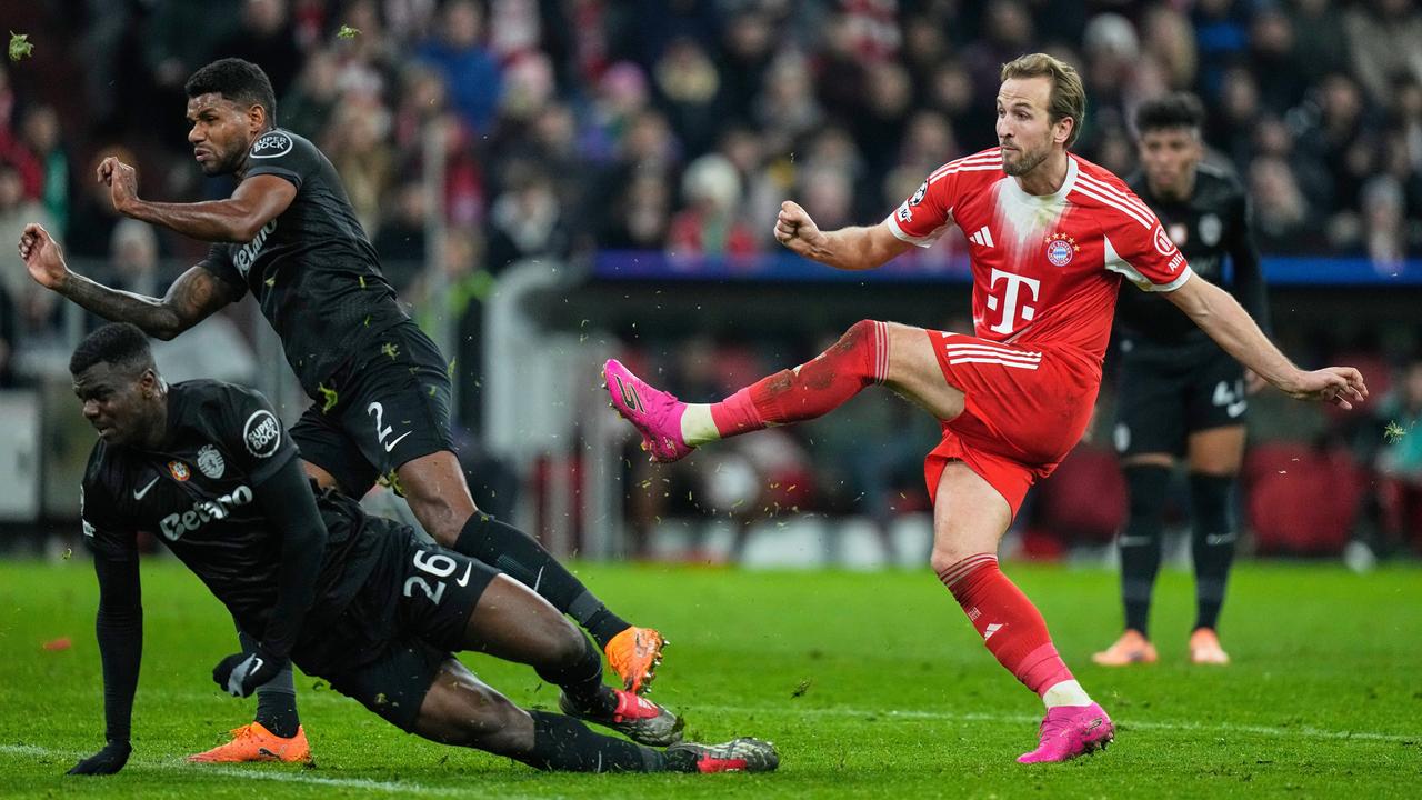 Bayerns Harry Kane beim Torschuss