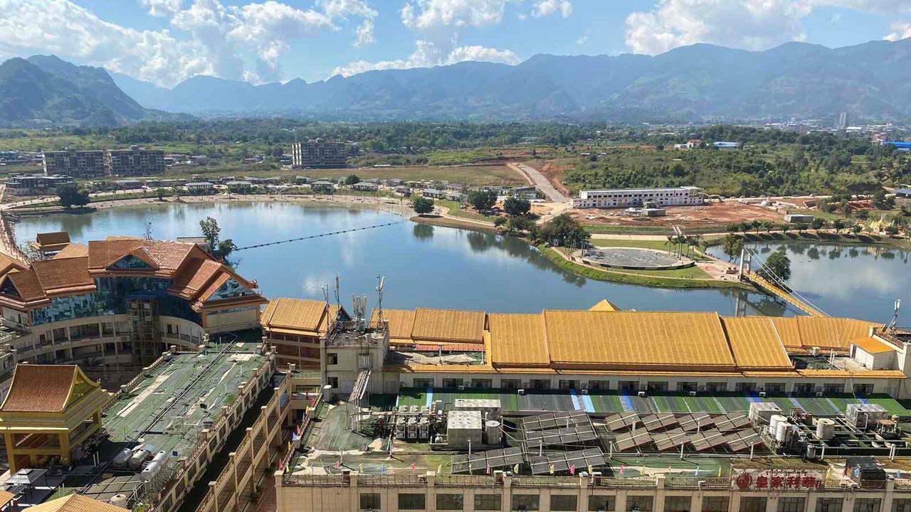 Dieses von Kyaw Ko Lin zur Verfügung gestellte Foto zeigt eine Ansicht der Stadt Laukkaing im Shan-Staat.