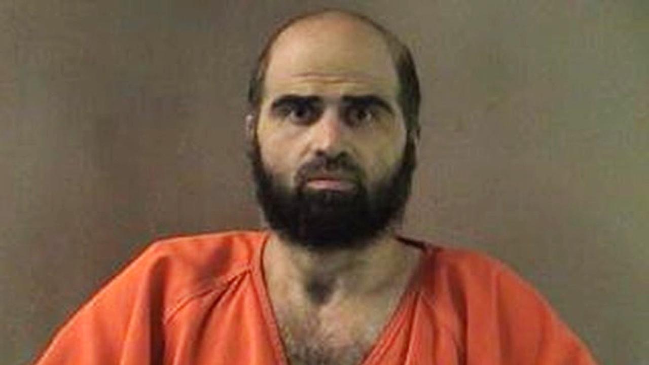 Amokläufer Nidal Hasan in orangener Häftlingskleidung