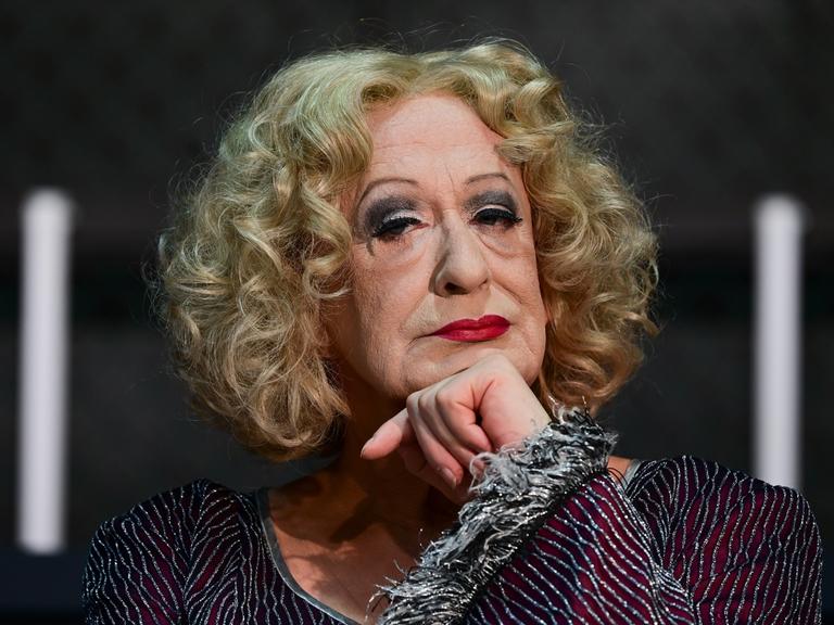 Schauspielerin Lilo Wanders, aufgenommen beim Probenbeginn der "Dreigroschenoper" bei den Bad Hersfelder Festspielen im Jahr 2024.