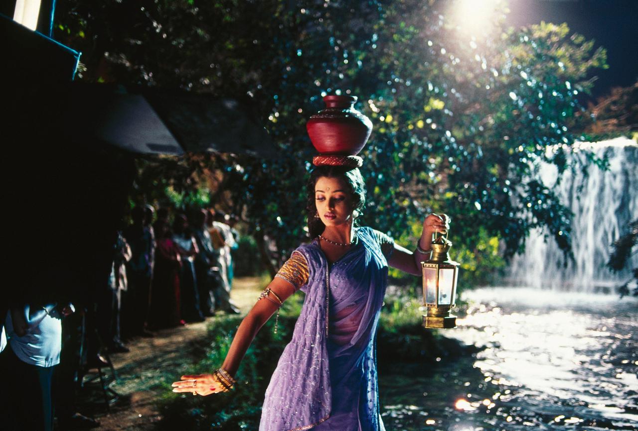 Die Schauspielerin Aishwarya Rai am Set des indischen Films Devdas
