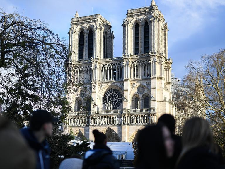 Die Wiedereröffnung von Notre Dame de Paris ist für das Wochenende vom 7. und 8. Dezember geplant.