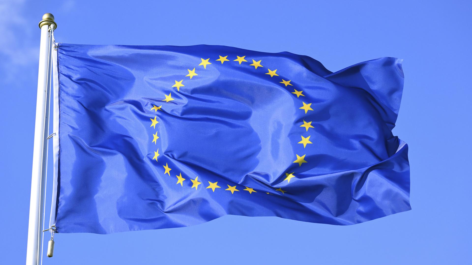 Nahaufnahme der Nationalflagge der Europäischen Union Nahaufnahme der Nationalflagge der Europäischen Union