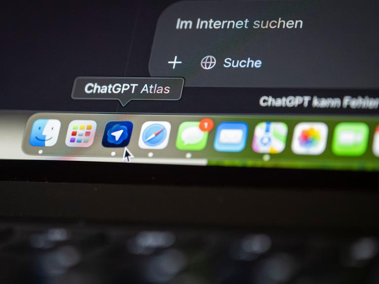 Auf einem Macbook ist der KI-Browser "ChatGPT Atlas" geöffnet. Auf einem Macbook ist der KI-Browser "ChatGPT Atlas" geöffnet.