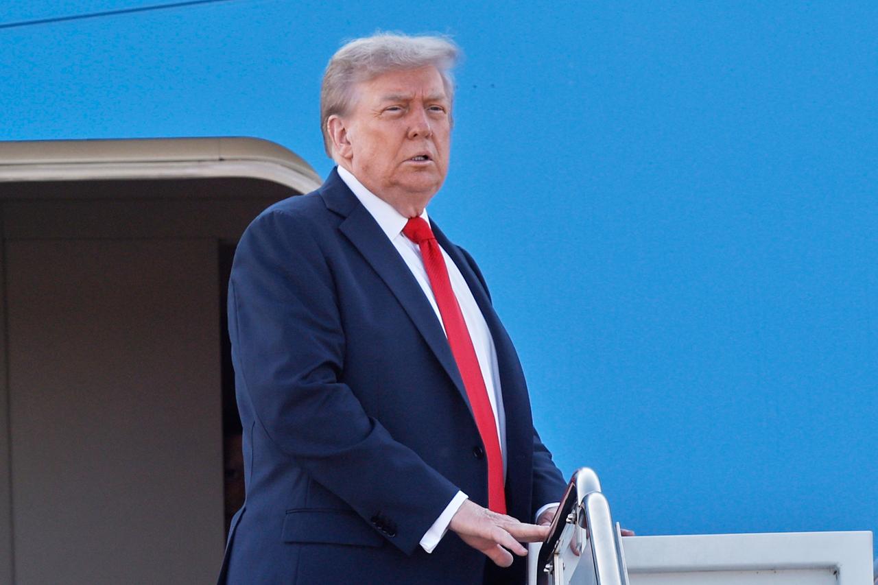 US-Präsident Donald Trump geht an Bord der Air Force One. US-Präsident Donald Trump geht an Bord der Air Force One.