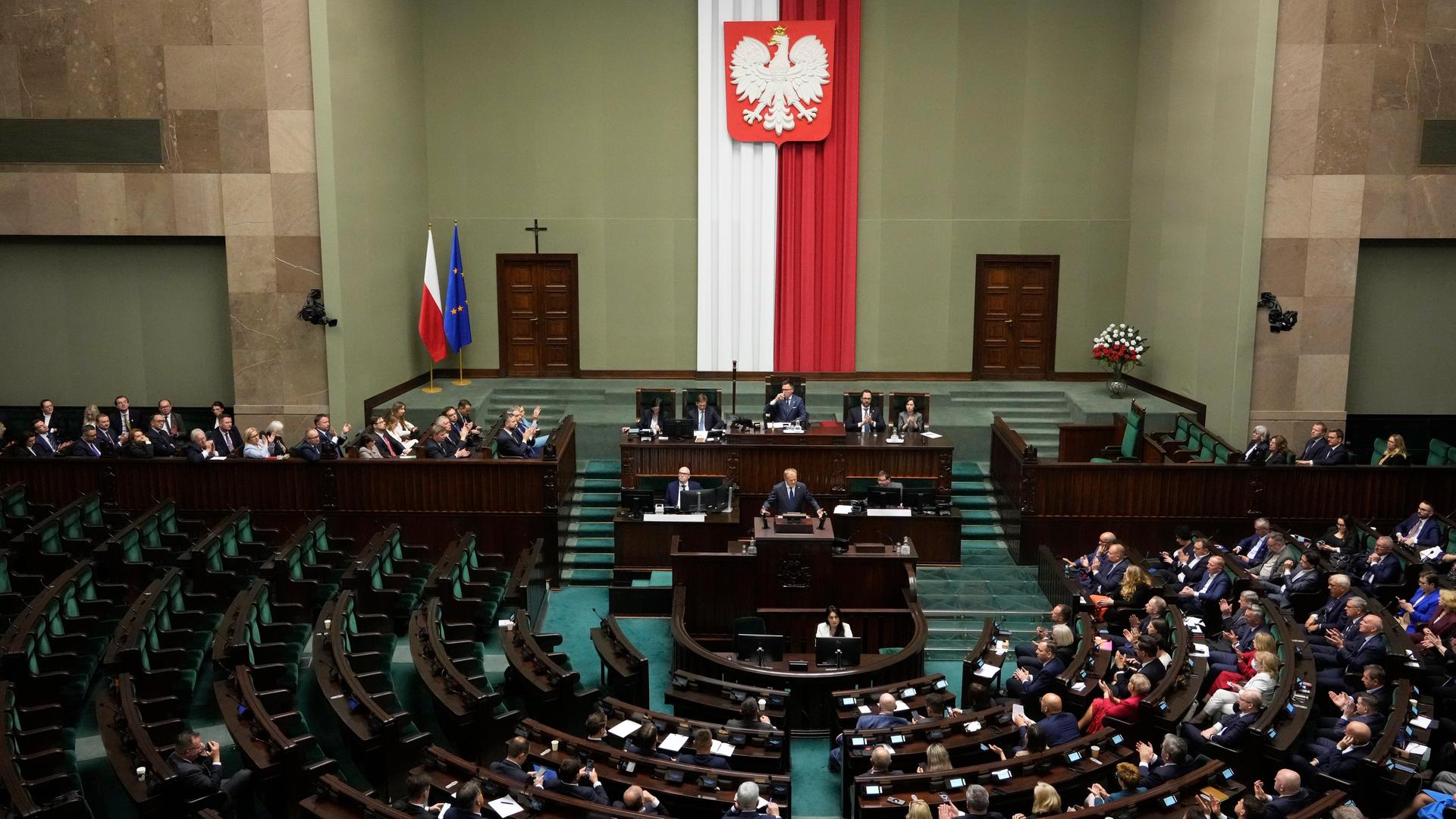 Donald Tusk spricht im Parlament in Warschau. Donald Tusk spricht im Parlament in Warschau.