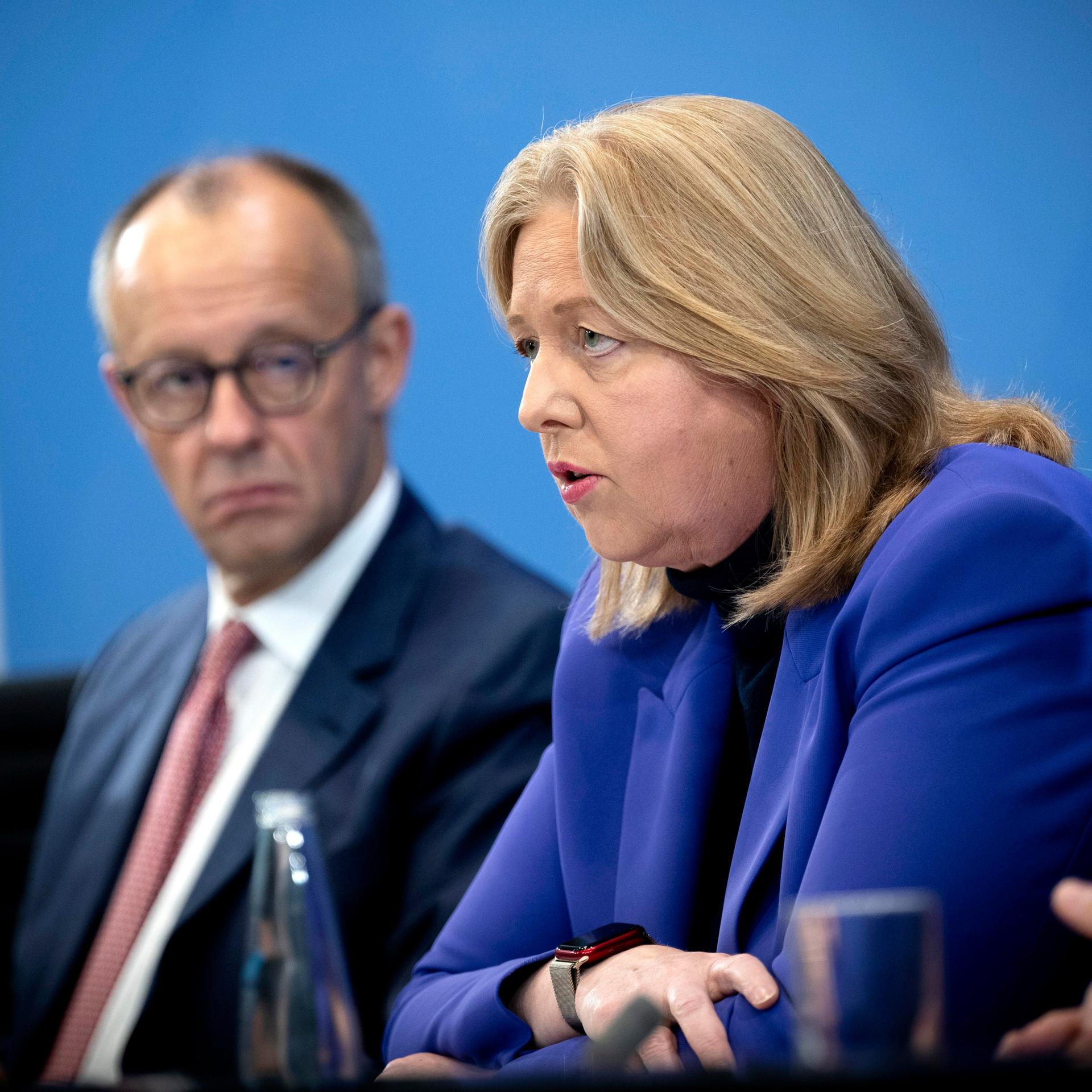 Bundesregierung - Koalition beschließt Aktivrente und Reform des Bürgergelds