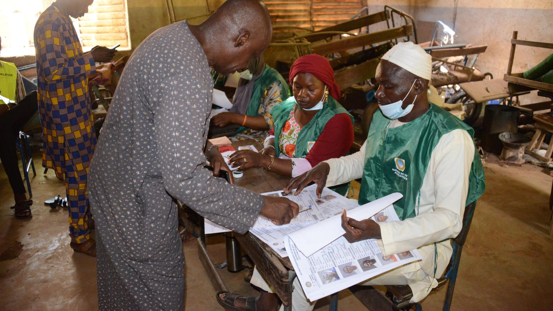 Westafrika - Militärjunta in Mali verschiebt Wahlen auf unbestimmte Zeit