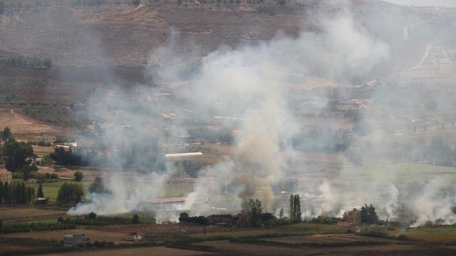 Rauch nach israelischen Luftangriffen auf die Stadt Bint Jbeil im Libanon (hier ein Archivfoto vom 23.09.2024)