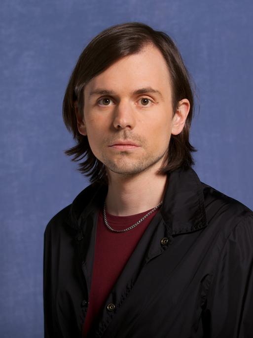 Leif Randt, deutscher Schriftsteller, aufgenommen am 25.03.2015 in Mainz bei "lesenswert", der Literatursendung des SWR. Leif Randt, deutscher Schriftsteller, aufgenommen am 25.03.2015 in Mainz bei "lesenswert", der Literatursendung des SWR.