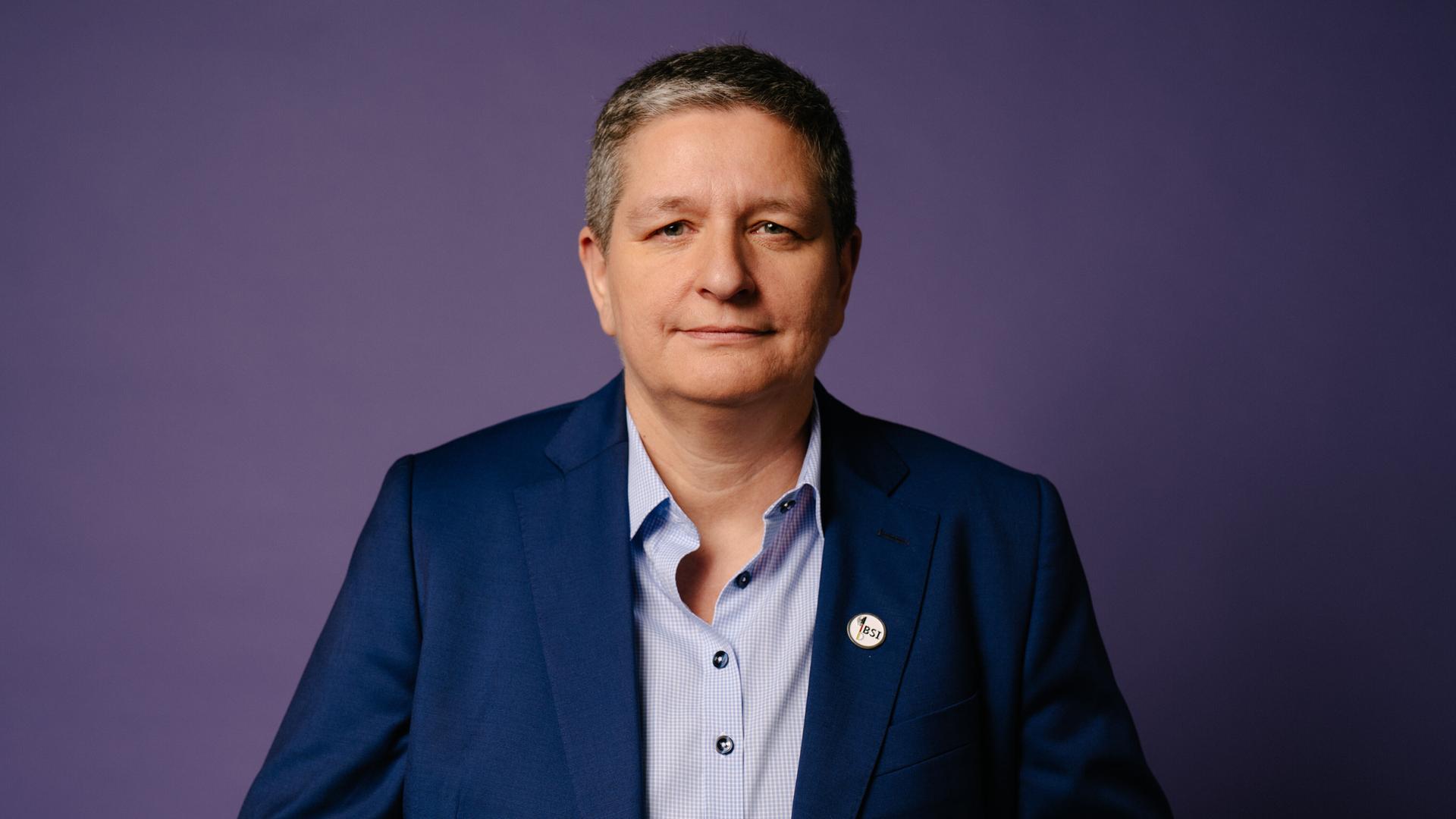 Porträt von Claudia Plattner, Präsidentin des Bundesamts für Sicherheit in der Informationstechnologie. Porträt von Claudia Plattner, Präsidentin des Bundesamts für Sicherheit in der Informationstechnologie.