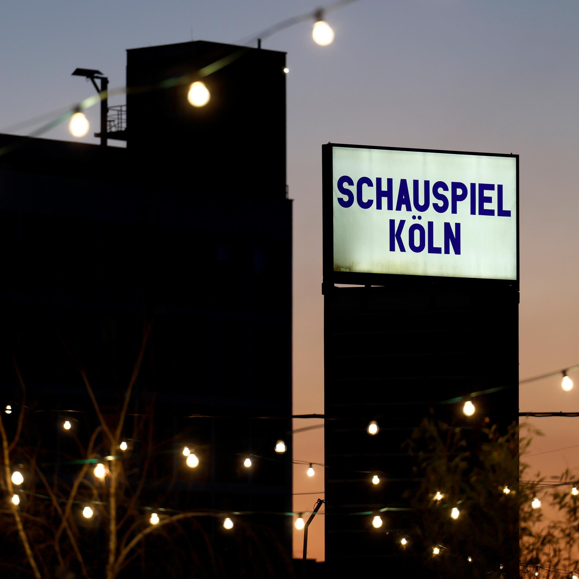 Ist Theater noch relevant und wenn ja, weshalb? Ein Streitgespräch