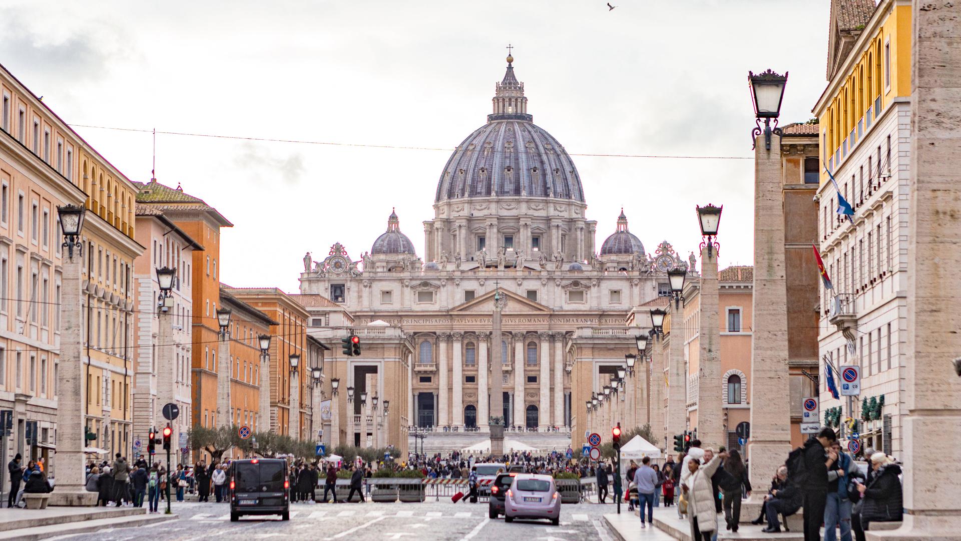 Vatikan - Scholz beendet Rom-Besuch mit Papst-Audienz