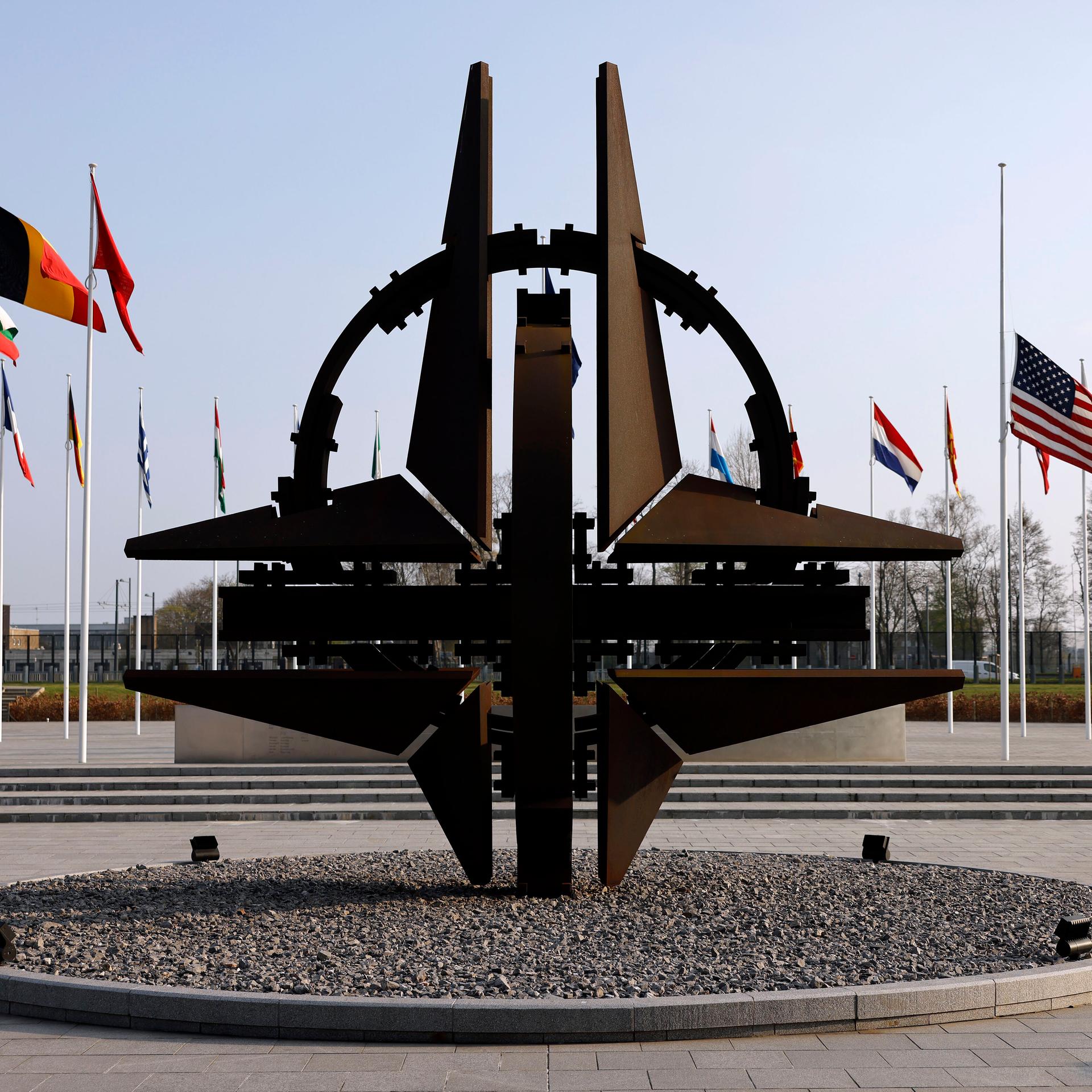 NATO - Verteidigungsminister beraten in Brüssel über Abwehrbereitschaft und Ukraine