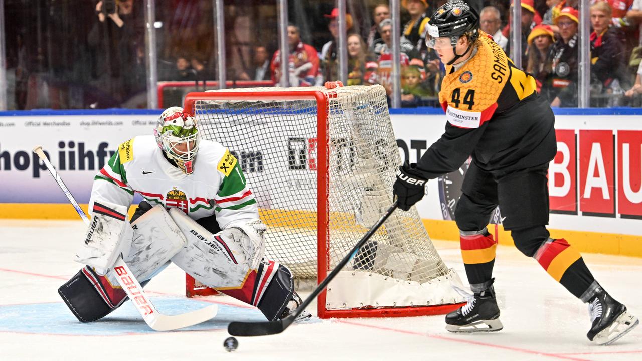 Deutschland ist in die Eishockey-WM in Dänemark und Schweden gestartet. Erster Gegner ist Ungarn.
      