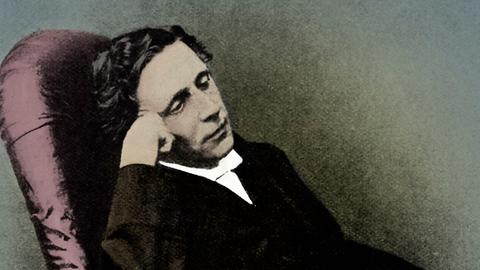 Nachkolorierte Portraitaufnahme von Lewis Carroll (27. Januar 1832 - 14.Januar 1898) Gedanken verloren in einem Sessel sitzend mit der rechten Hand an der Schläfe.