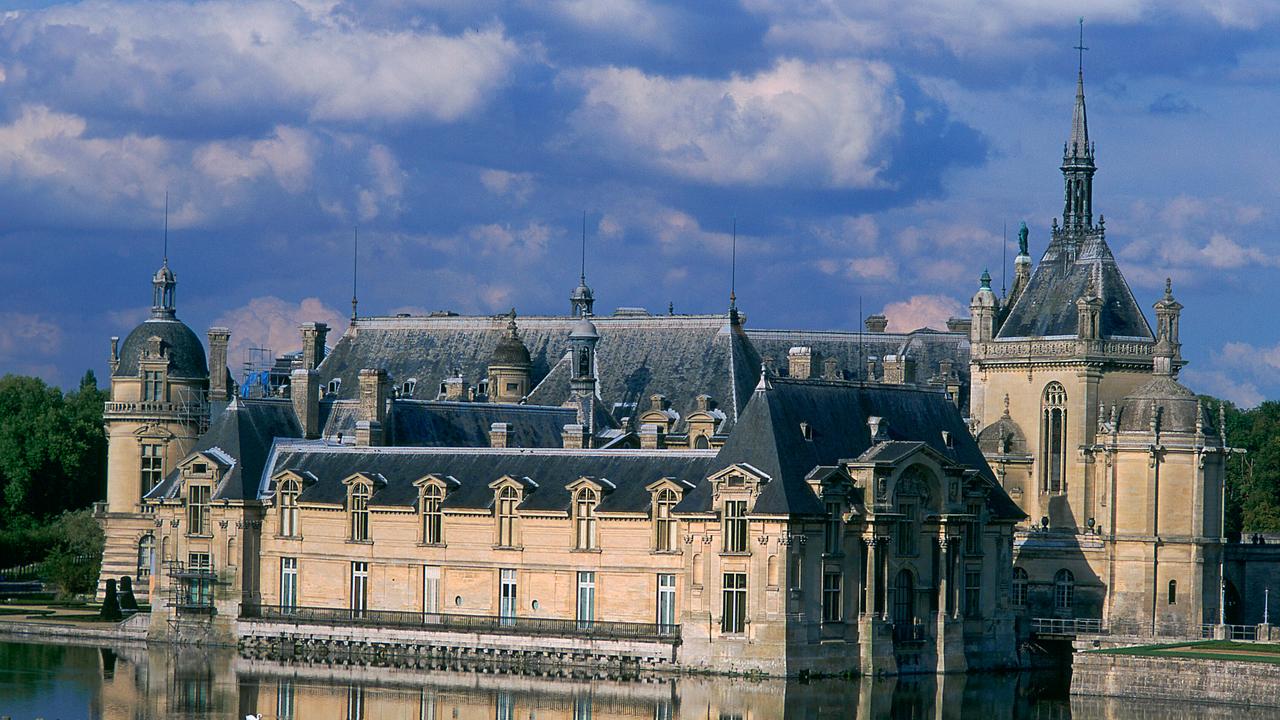Gesamtansicht des Schlosses von Chantilly