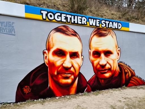 Ein Wandgemälde von den Klitschko-Brüdern in Danzig.