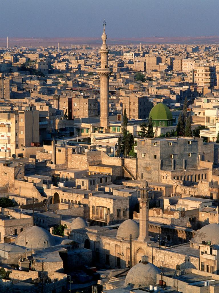 Die Skyline der syrischen Stadt Aleppo im Jahr 2023 
Die Skyline der syrischen Stadt Aleppo im Jahr 2023