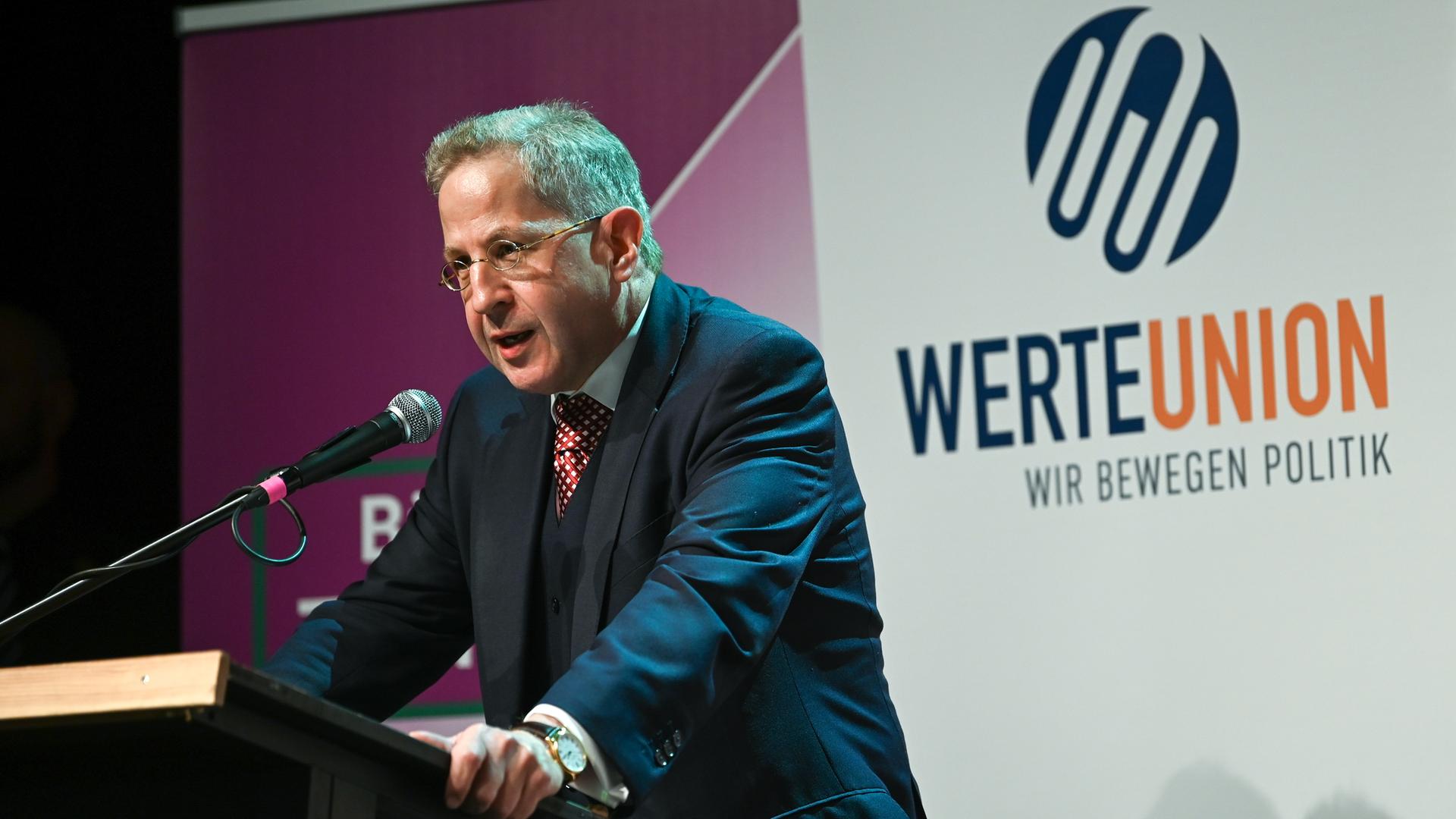 Der frühere Verfassungsschutzchef Hans-Georg Maaßen tritt für die " Werteunion" an. 