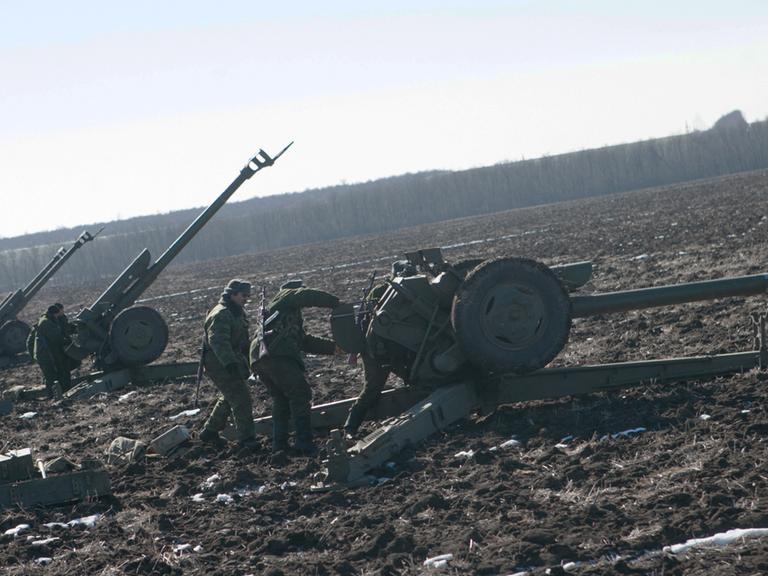 18. Februar 2015 Soldaten der pro-russischen Volksrepublik Donezk