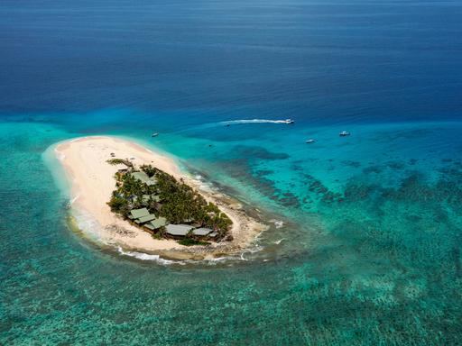 Luftaufnahme der Insel Namotu Island, die zu der Inselkette Mamanuca Islands gehört, Fidschi.